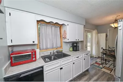 881 Cedar Circle, Tavares, FL 32778 - Photo 15