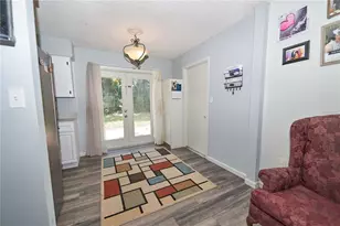 881 Cedar Cir, Tavares, FL 32778 - Photo 19