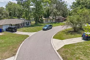 881 Cedar Cir, Tavares, FL 32778 - Photo 49