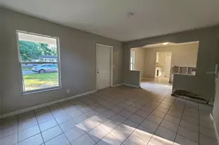 3217 Deerfield Dr, Tampa, FL 33619 - Photo 3