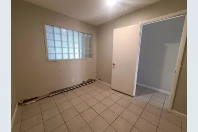 3217 Deerfield Drive, Tampa, FL 33619 - Photo 9