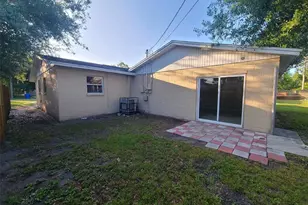 3217 Deerfield Dr, Tampa, FL 33619 - Photo 13