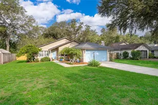 39939 Parkinsonia St, Lady Lake, FL 32159 - Photo 3