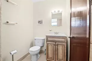 281 NE Greenbrier Ave, Port Saint Lucie, FL 34983 - Photo 29