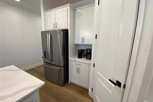 312 Irving Bend Dr, Groveland, FL 34736 - Photo 7