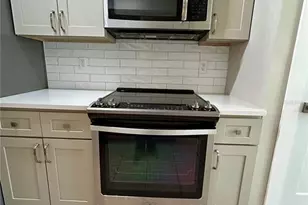 7310 Sunshine Skyway Ln S, Saint Petersburg, FL 33711 - Photo 9