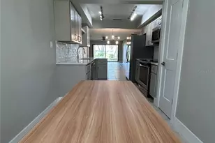 7310 Sunshine Skyway Ln S, Saint Petersburg, FL 33711 - Photo 11