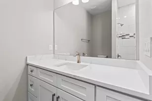 136 N James Pl, Groveland, FL 34736 - Photo 7