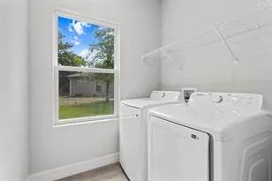 136 N James Pl, Groveland, FL 34736 - Photo 35