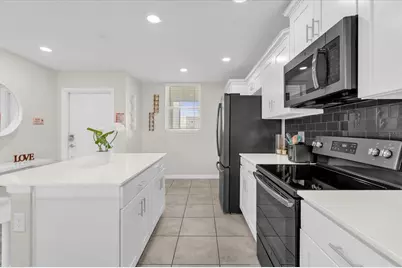 3180 Paradox Circle #304, Kissimmee, FL 34746 - Photo 11