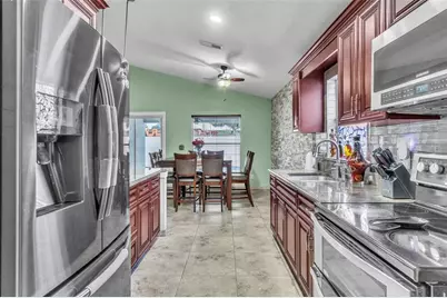 574 Rouzer Street, Apopka, FL 32712 - Photo 9