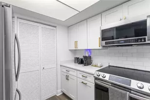 2485 Lakeway Branch Dr, Orlando, FL 32839 - Photo 7