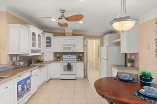 2713 Lake Grassmere Ct, Zellwood, FL 32798 - Photo 9