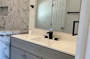 2421 Queenswood Cir, Kissimmee, FL 34743 - Photo 11