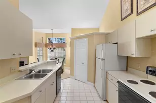 1529 Farrindon Cir, Lake Mary, FL 32746 - Photo 9