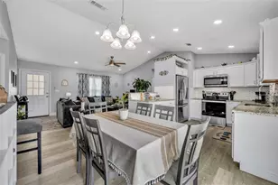 3043 Mapleshade St, Deltona, FL 32738 - Photo 9