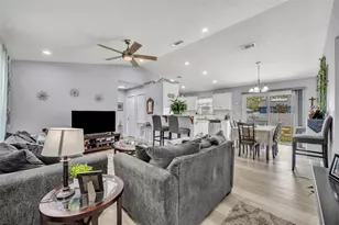 3043 Mapleshade St, Deltona, FL 32738 - Photo 3