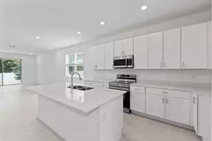 1198 Atlantic Ave, Fruitland Park, FL 34731 - Photo 3