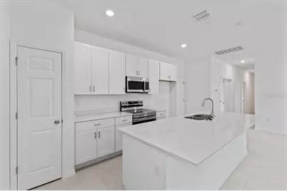 1194 Atlantic Avenue, Fruitland Park, FL 34731 - Photo 3