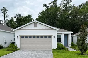 746 Lemon Ave, Fruitland Park, FL 34731 - Photo 1