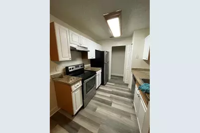 2201 Cascades Boulevard #302, Kissimmee, FL 34741 - Photo 9