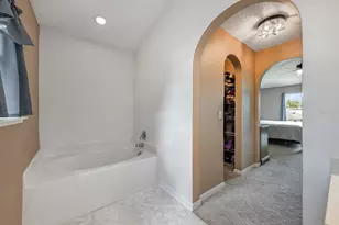 100 Monterey Oaks Dr, Sanford, FL 32771 - Photo 17