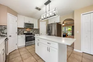 100 Monterey Oaks Dr, Sanford, FL 32771 - Photo 3