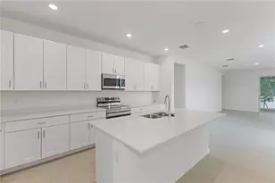 1210 Atlantic Ave, Fruitland Park, FL 34731 - Photo 3