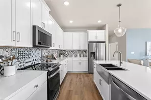 444 Free Range Dr, Groveland, FL 34736 - Photo 9