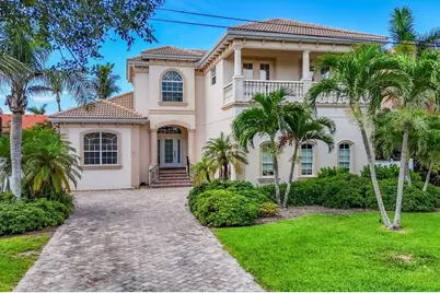 811 Laguna Drive, Venice, FL 34285 - Photo 3