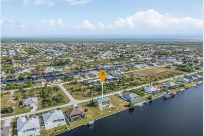 15340 Alsask Circle, Port Charlotte, FL 33981 - Photo 7