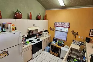 306 Aylesbury Ct, Kissimmee, FL 34758 - Photo 7