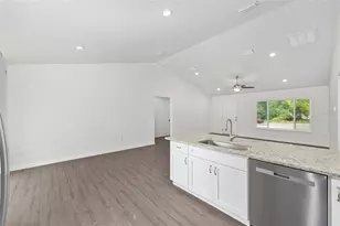 654 NE 130th Ct, Silver Springs, FL 34488 - Photo 19