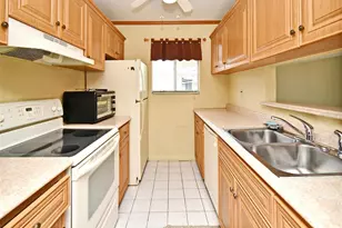 5564 Slash Pine Ct, Orlando, FL 32811 - Photo 15