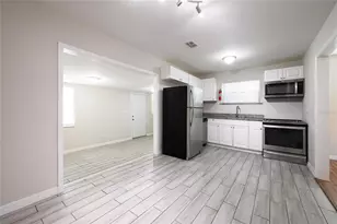 1017 Royal St, Kissimmee, FL 34744 - Photo 11