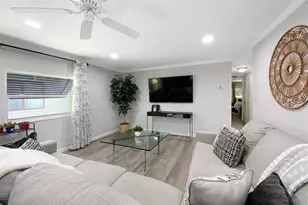 164 Royal Palm Dr, Leesburg, FL 34748 - Photo 11