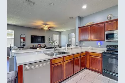 2530 The Oaks Boulevard, Kissimmee, FL 34746 - Photo 5