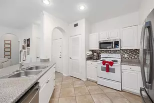 860 N Orange Ave, Orlando, FL 32801 - Photo 7