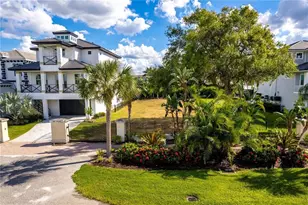 538 Estuary Shr Ln, Apollo Beach, FL 33572 - Photo 1