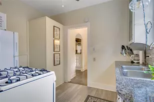 1600 Dauphin Ln, Orlando, FL 32803 - Photo 9