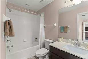 10720 Breaking Rocks Dr, Tampa, FL 33647 - Photo 45