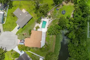 1302 Georgetowne Cir, Sarasota, FL 34232 - Photo 27