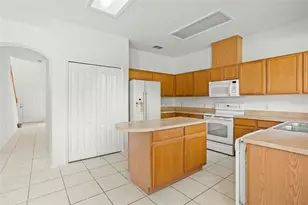 12810 Moss Park Ridge Dr, Orlando, FL 32832 - Photo 13