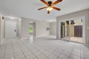 557 Hunter Cir, Kissimmee, FL 34758 - Photo 7