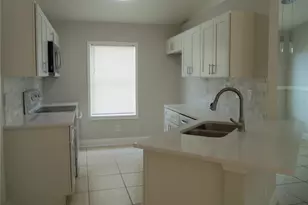 1021 Golfside Ct, Kissimmee, FL 34741 - Photo 11