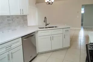 1021 Golfside Ct, Kissimmee, FL 34741 - Photo 9