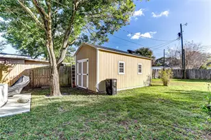 740 Naples Dr, Orlando, FL 32804 - Photo 19