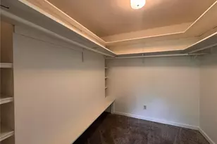 5627 Oakland Dr, Tampa, FL 33617 - Photo 37