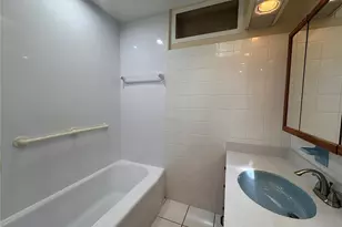 5627 Oakland Dr, Tampa, FL 33617 - Photo 45