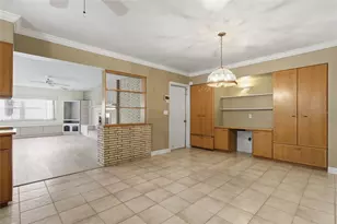 5627 Oakland Dr, Tampa, FL 33617 - Photo 13